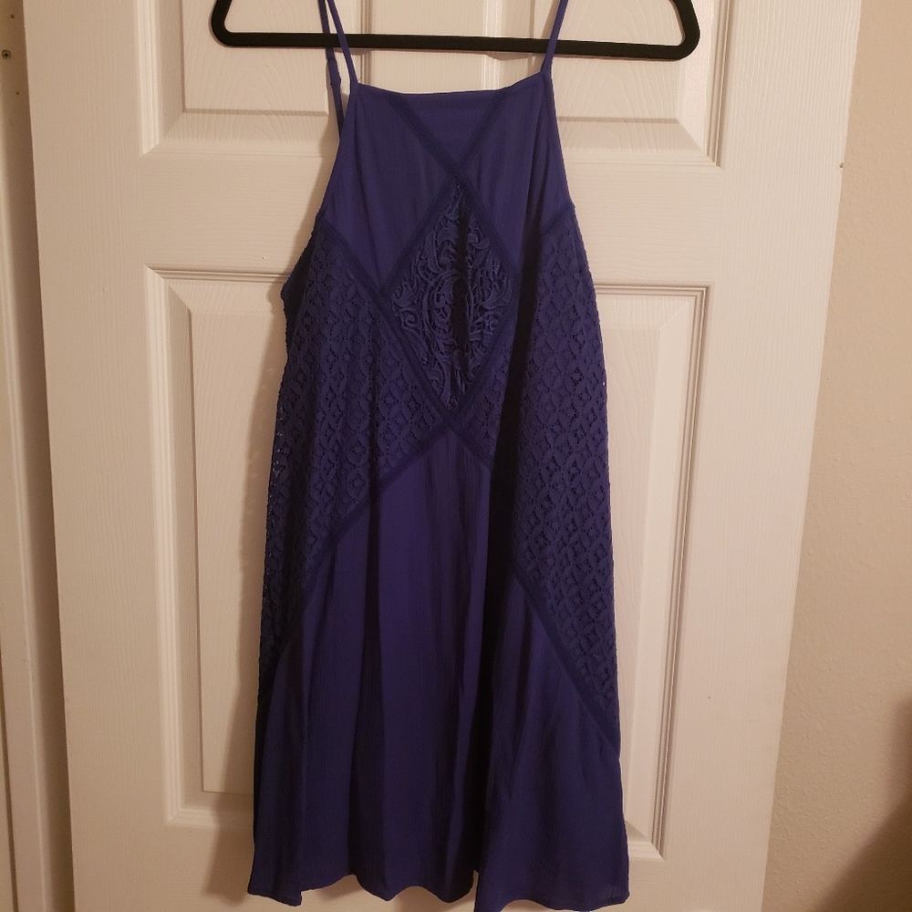 Blue flowy dress - like new
